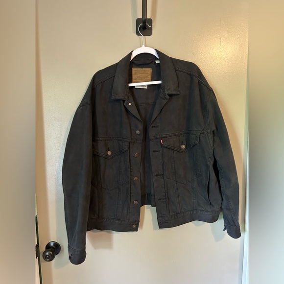 Levi’s premium vintage relaxed fit trucker jacket size medium - Picture 2 of 5